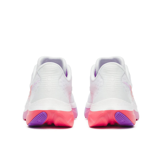 Women's Saucony Kinvara 16 White Crocus - heel view
