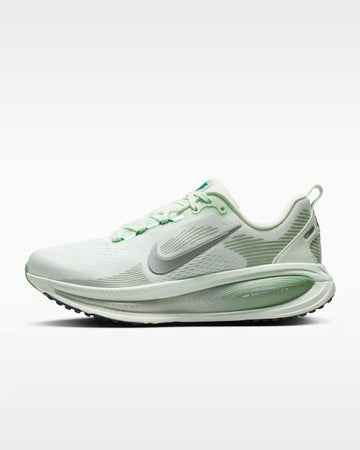 Women's Nike Vomero 18