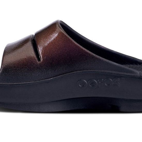 Oofos Women's OOahh Luxe Slide - Image 11