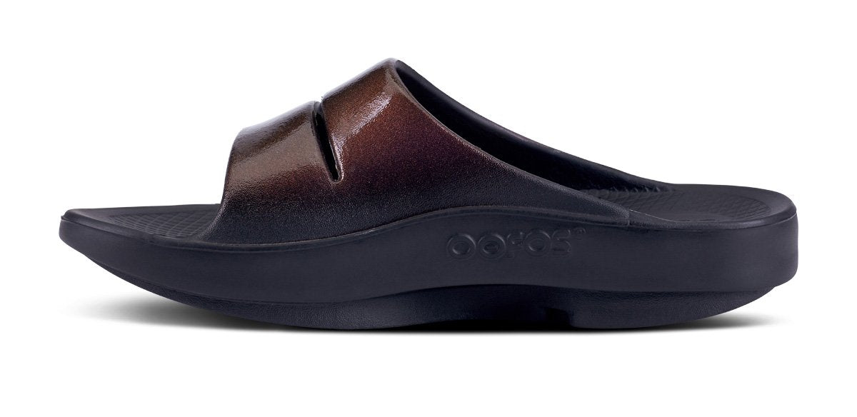 Oofos Women's OOahh Luxe Slide - Image 11