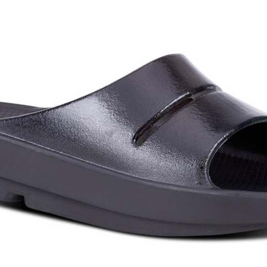 Oofos Women's OOahh Luxe Slide - Image 9