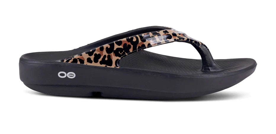 Oofos Women's OOlala Luxe Sandal - Image 9