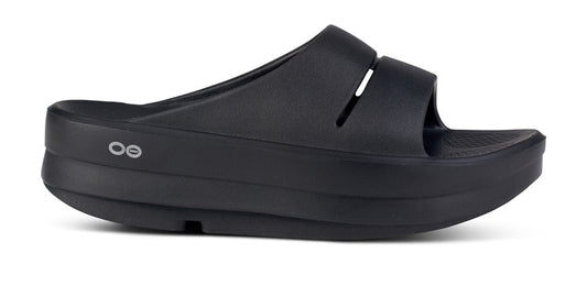 Oofos Women's OOmega OOahh Sandal - Image 1