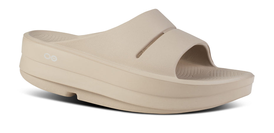 Oofos Women's OOmega OOahh Sandal - Image 3