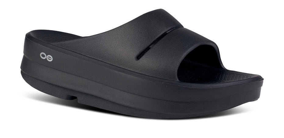 Oofos Women's OOmega OOahh Sandal - Image 4