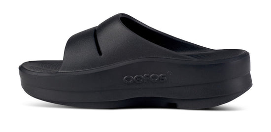 Oofos Women's OOmega OOahh Sandal - Image 6