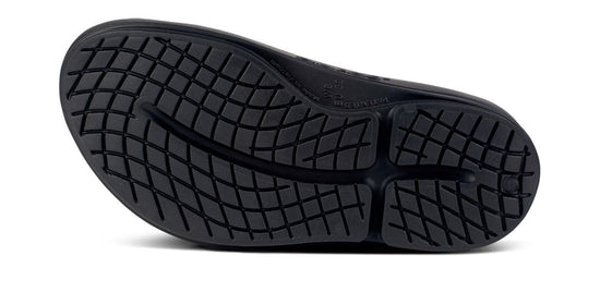 Oofos Women's OOmega OOahh Sandal - Image 9
