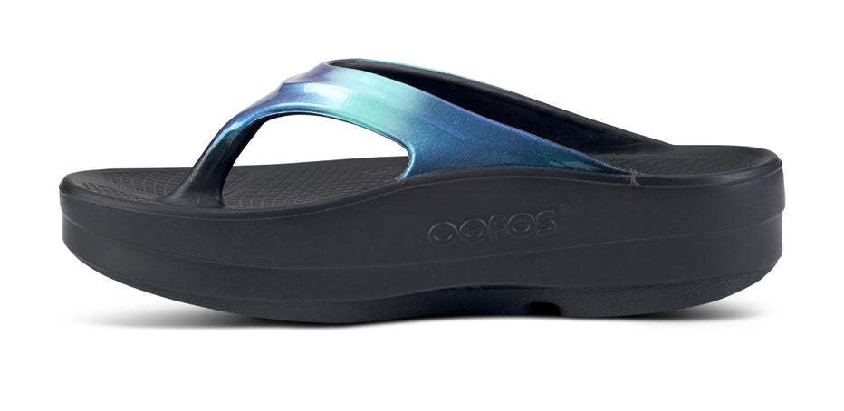 Oofos Women's OOmega OOlala Luxe Sandal - Image 8