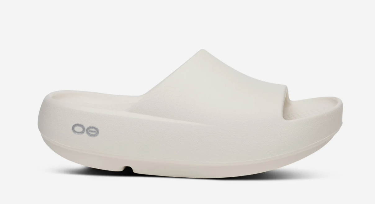Women's OOfos OOahh Plus Slide Sandal - Image 4