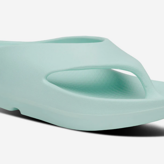 Women's OOfos OOriginal Sandal - Image 3