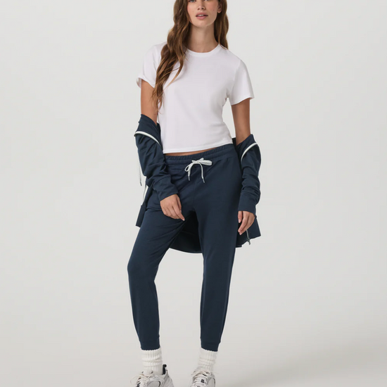 Women's Vuori Performance Jogger - Image 6